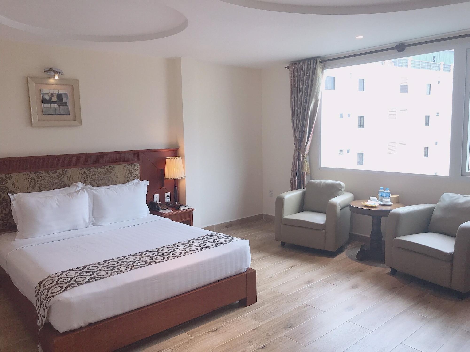 Sky Gem Hotel - Ben Thanh Хошимин Екстериор снимка