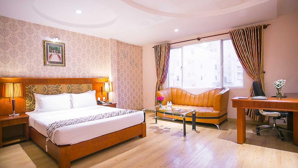 Sky Gem Hotel - Ben Thanh Хошимин Екстериор снимка